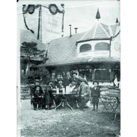 1896: Schottenhammels erste große Festhalle (c)Schottenhamel Familienfotoarchiv